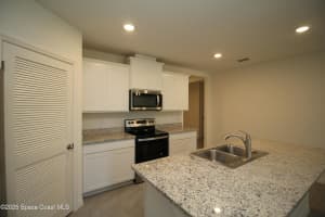 4887 Barr Street, Melbourne, FL 32904 - MLS#1076445