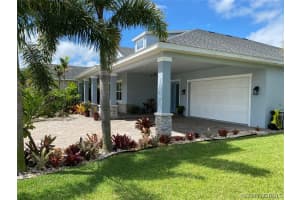 911 Hyacinth Circle, Barefoot Bay, FL 32976 - MLS#1076966