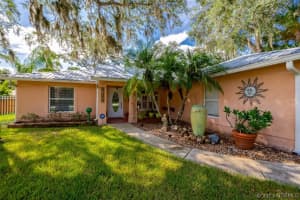 400 Calabria Avenue, Palm Bay, FL 32909 - MLS#1077043