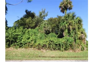 329 Pineda Street, Cocoa, FL 32922 - MLS#1077117