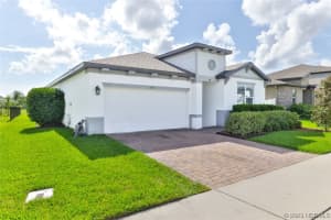 726 Diplomat Avenue, Palm Bay, FL 32909 - MLS#1077272