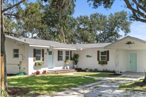 2209 Canopy Terrace Boulevard, Deland, Fl 32724, DeLand 2209 Canopy Terrace Boulevard, Deland, Fl 32724, DeLand