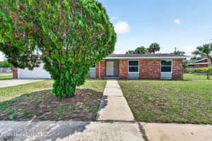 1295 Country Club Boulevard, Titusville, FL 32780 - MLS#1077675