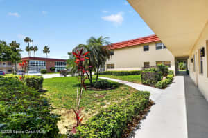 19 Pine Arbor Lane, Vero Beach, FL 32962 - MLS#1078088