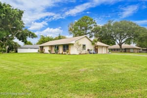 330 Lake Point Place, Merritt Island, FL 32953 - MLS#1078405