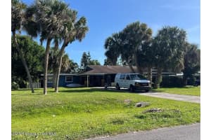 8206 Lakeland Boulevard, Fort Pierce, FL 34951 - MLS#1078729
