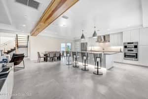 379 Hiawatha Way, Melbourne Beach, FL 32951 - MLS#1078749