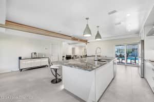 379 Hiawatha Way, Melbourne Beach, FL 32951 - MLS#1078749
