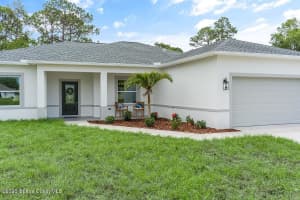 8216 104th Court, Vero Beach, FL 32967 - MLS#1079071