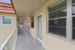 105 Spring Lake Court, Vero Beach, FL 32962 - MLS#1079297