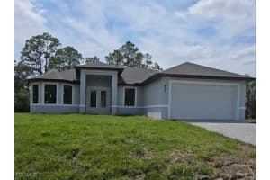 601 Hibiscus Ave, Lehigh Acres