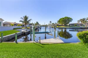 1090 Waterway Drive, Fort Myers, FL 33919 - MLS#2025000138