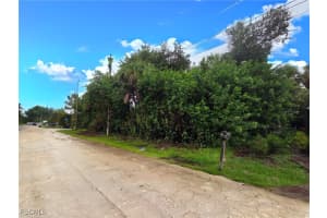 524 Santa Cruz Street, North Fort Myers, FL 33903 - MLS#2025000145