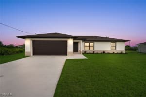 3011 71st St W, Lehigh Acres