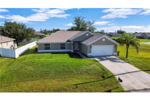 109 Nw 14th St, Cape Coral