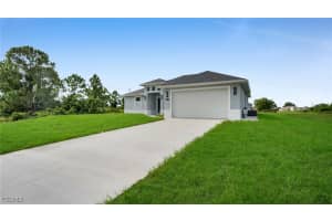 2613 18th Street, Lehigh Acres, FL 33976 Sold 11/25/25
