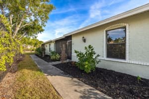 5113 Sw 15th Pl 213, Cape Coral