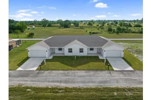628 Falls Lane, Lehigh Acres, FL 33974 - MLS#2025000392