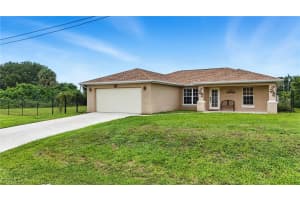 2910 41st Street, Lehigh Acres, FL 33976 - MLS#2025000575