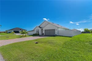 201 SW 24th Pl, Cape Coral, FL 33991, Sold 10/01/25