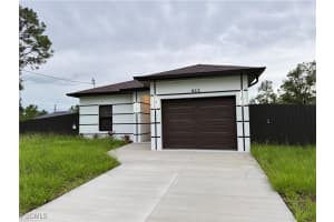 922 Barton St E, Lehigh Acres