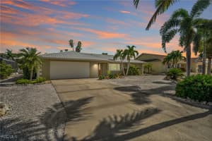 3471 Manatee Dr, St James City