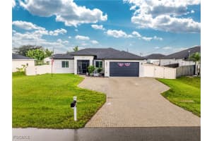 223 Nw 4th Pl, Cape Coral