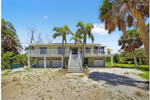 640 Oliva St, Sanibel