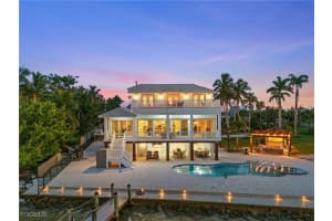 7660 Bocilla Ln, Bokeelia