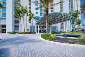 3000 Oasis Grand Boulevard, Fort Myers, FL 33916 - MLS#2025001928
