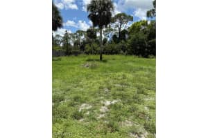  Marx DR, North Fort Myers, FL 33917 - MLS#2025002045