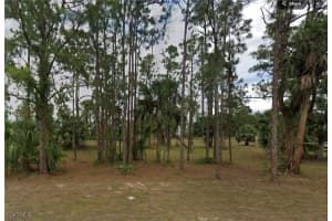 2910 16th Street, Lehigh Acres, FL 33971 Sold 10/17/25