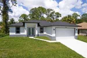 3015 26th St W, Lehigh Acres