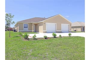 826 Gleason Parkway, Cape Coral, FL 33904 - MLS#2025002268