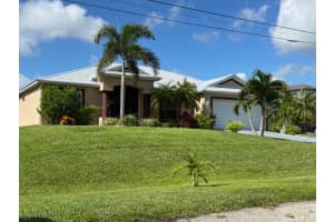320 Nw 13th St, Cape Coral