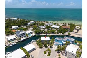 119 W Plaza Del Lago, Islamorada, FL 33036 - MLS#2025002353