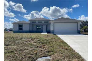 4201 3rd Street, Lehigh Acres, FL 33976 - MLS#2025002394