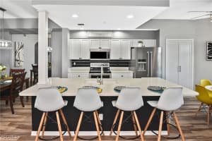 8096 Queen Palm Ln 217, Fort Myers