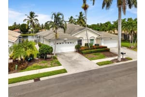 7685 Bay Lake Dr, Fort Myers