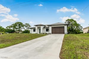 2715 9th Street, Lehigh Acres, FL 33976 Sold 10/15/25