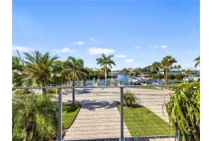 12176 Siesta Dr, Fort Myers Beach