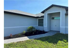 916 Apple Avenue, Lehigh Acres, FL 33971 - MLS#2025002624