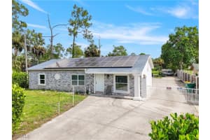 3871 White Blvd, Naples