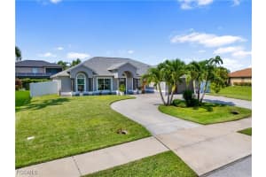 2817 Gleason Pkwy, Cape Coral