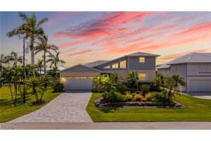 2372 Cherimoya Ln, St James City