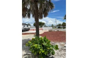 106 Hibiscus Drive, Fort Myers Beach, FL 33931 - MLS#2025002873