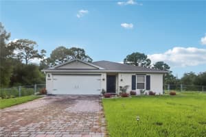 658 Lomond St, Lehigh Acres