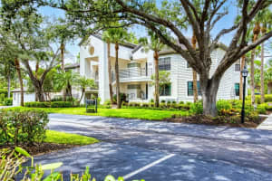 27024 Oakwood Lake Drive, Bonita Springs, FL 34134 - MLS#2025002965