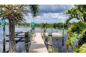 306 Shoreland Drive, Fort Myers, FL 33905 - MLS#2025002966