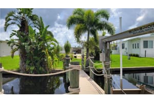 306 Shoreland Drive, Fort Myers, FL 33905 - MLS#2025002966
